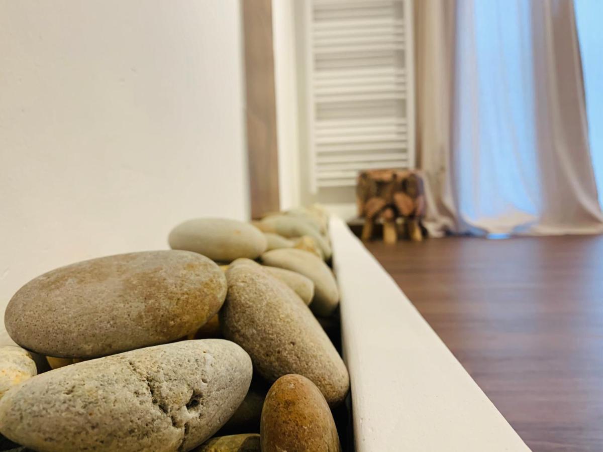 Rose Appartement Manosque Esterno foto