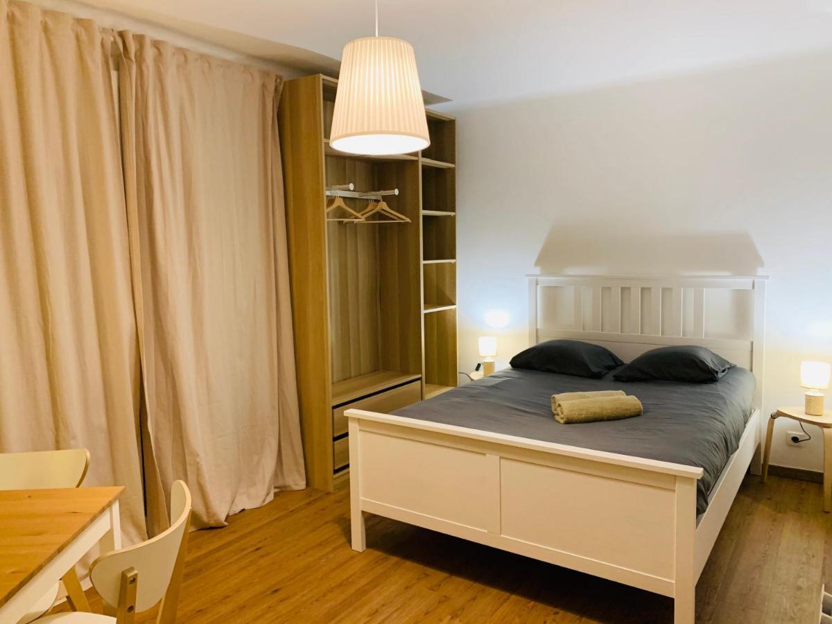 Rose Appartement Manosque Esterno foto